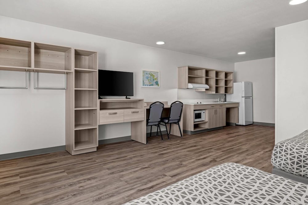 WoodSpring Suites Manteca - Stockon South 53/63