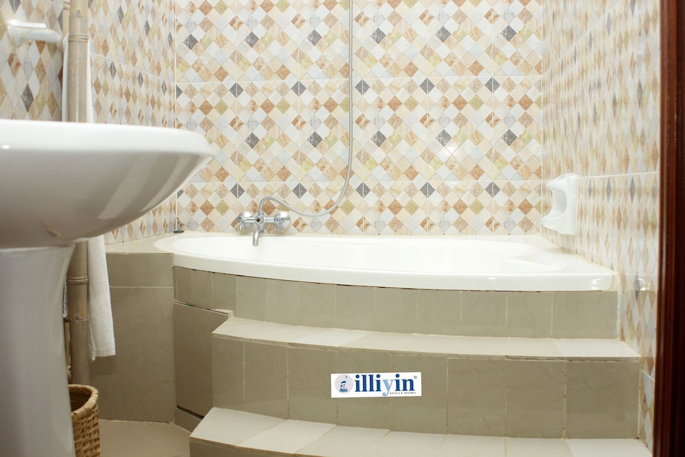 Hotel Illiyin 45/46