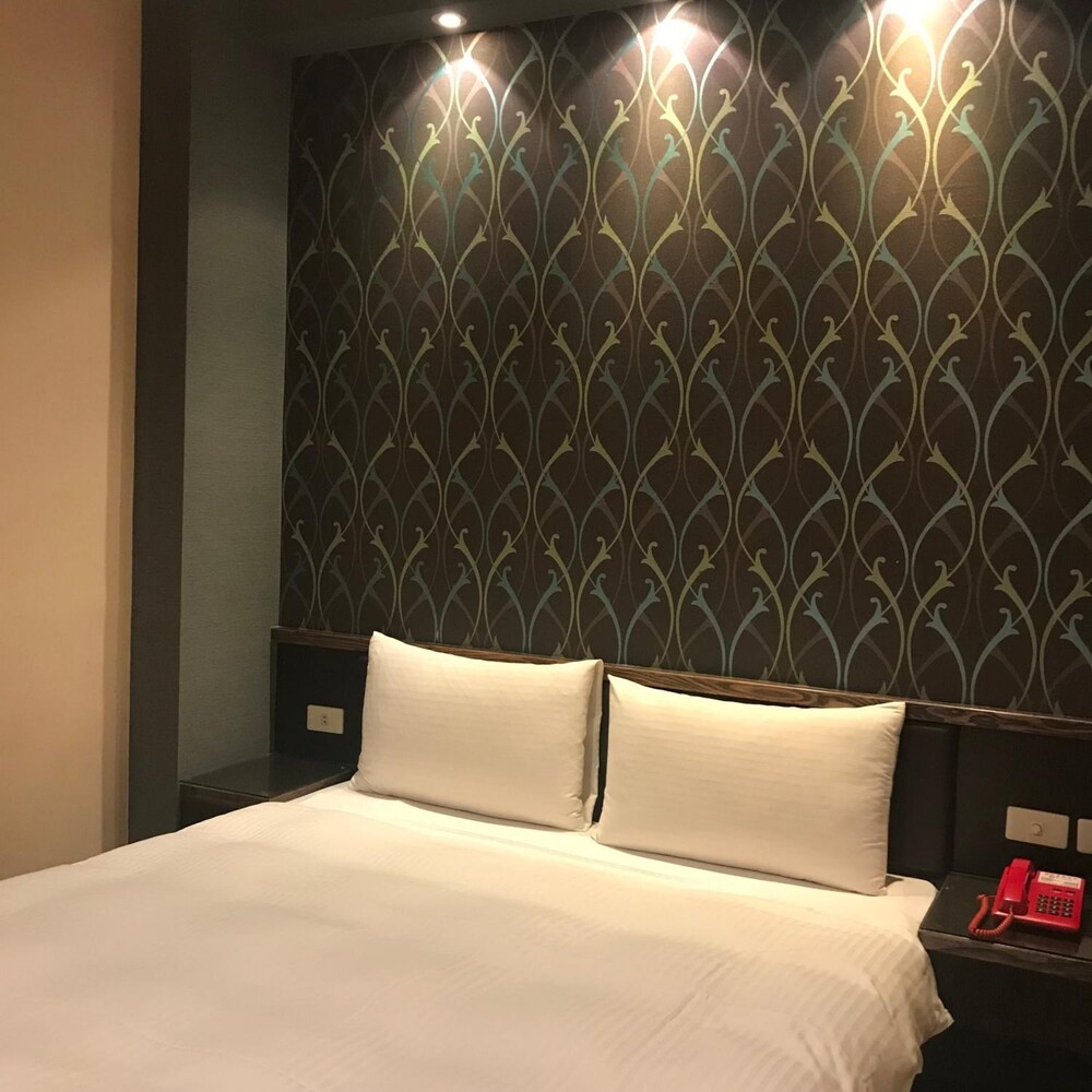Baseball Exquisite Hotel 7/35