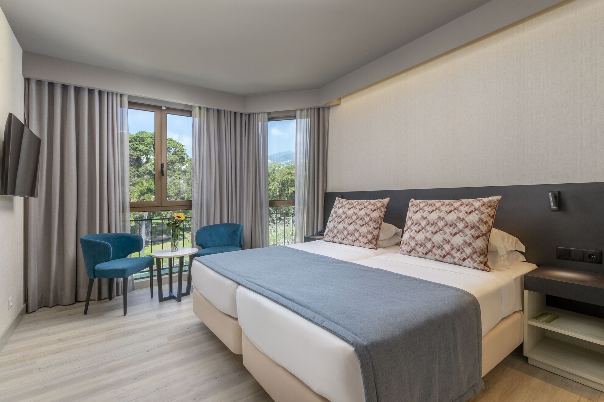 ROOM, SINGLE, GARDEN VIEW