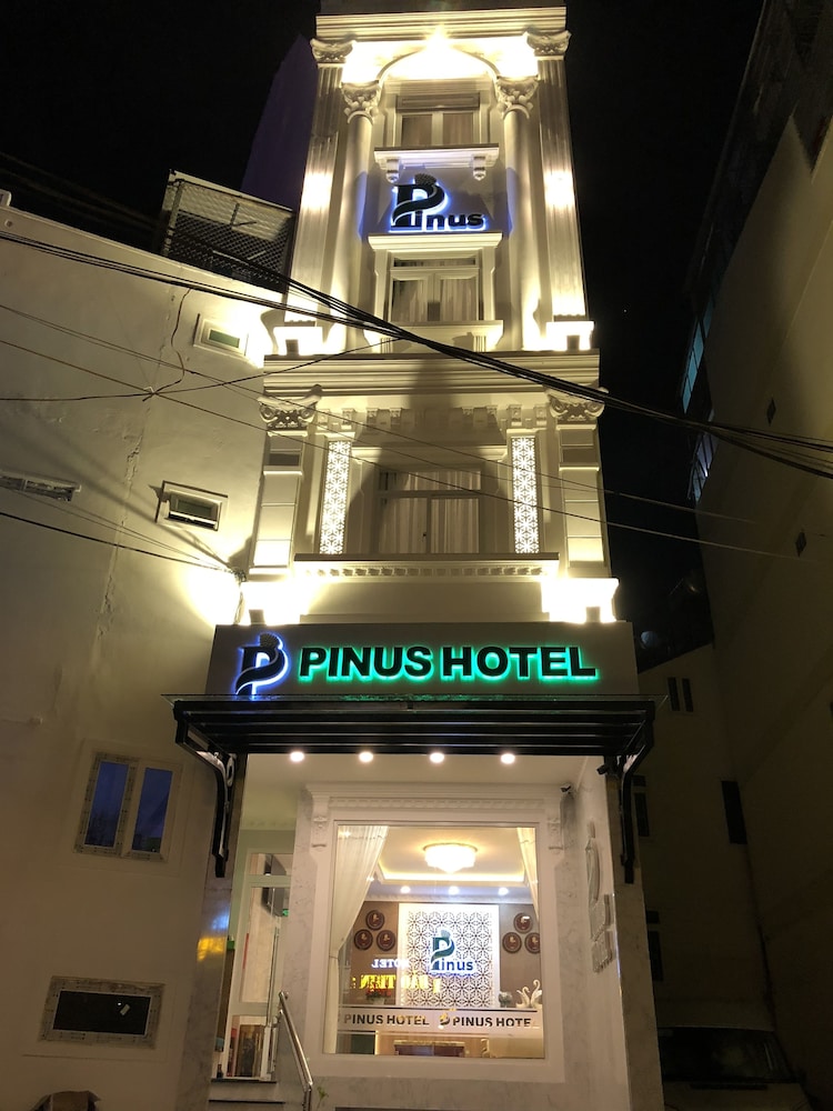 Pinus Hotel 4/51