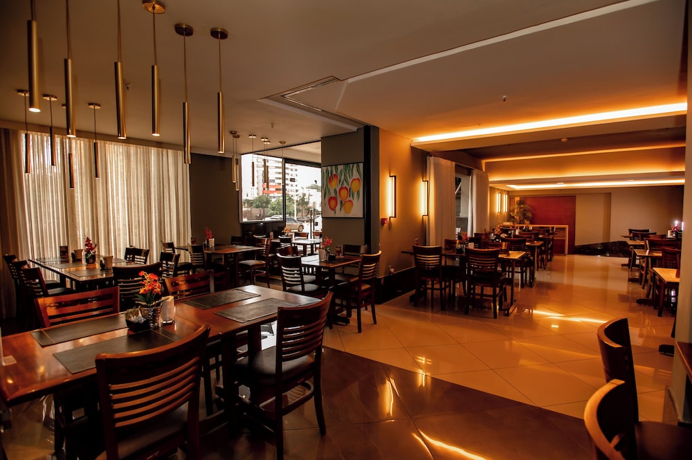 PAIAGUAS PALACE HOTEL 53/67