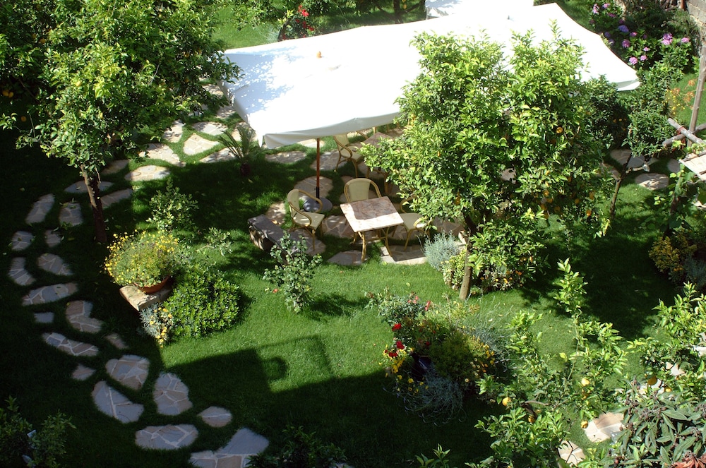 Il Roseto Resort 57/66