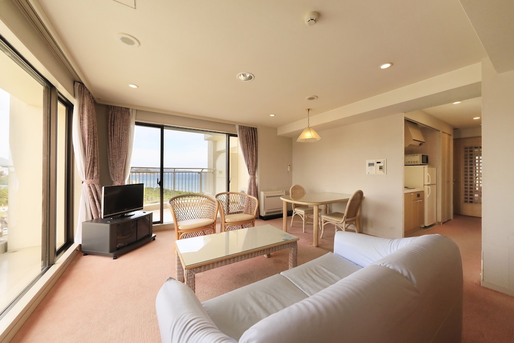 Kamogawa Grand Tower 6/42