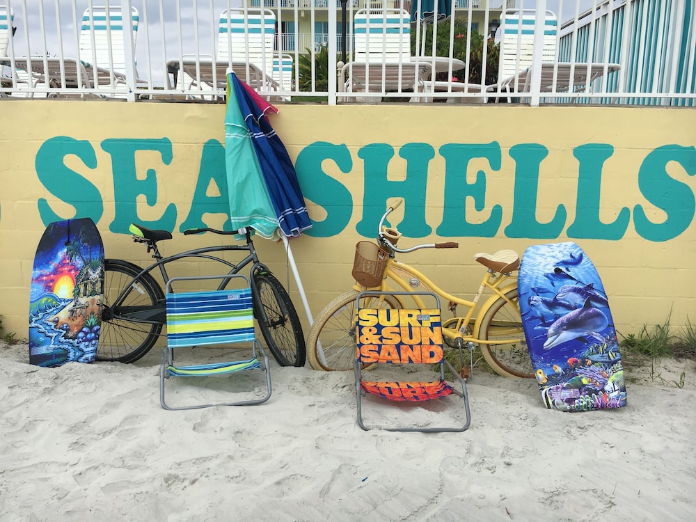 Sea Shells Beach Club 57/67