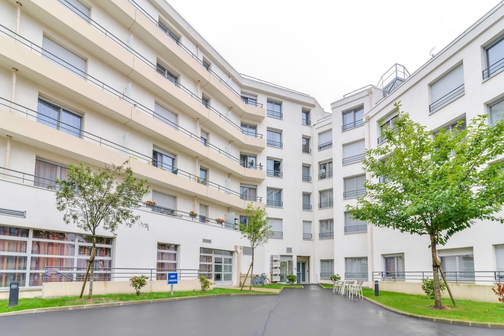 Quality Aparthotel Valenciennes 28/30