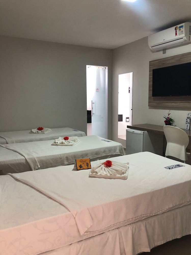 Max Hotel 9/35