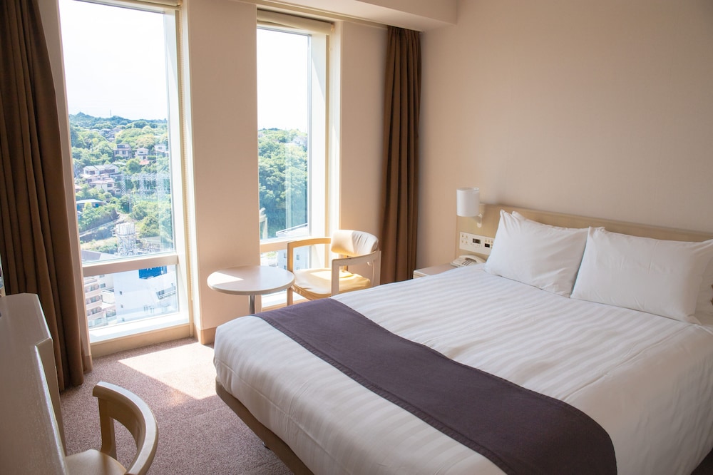 MERCURE YOKOSUKA 24/70