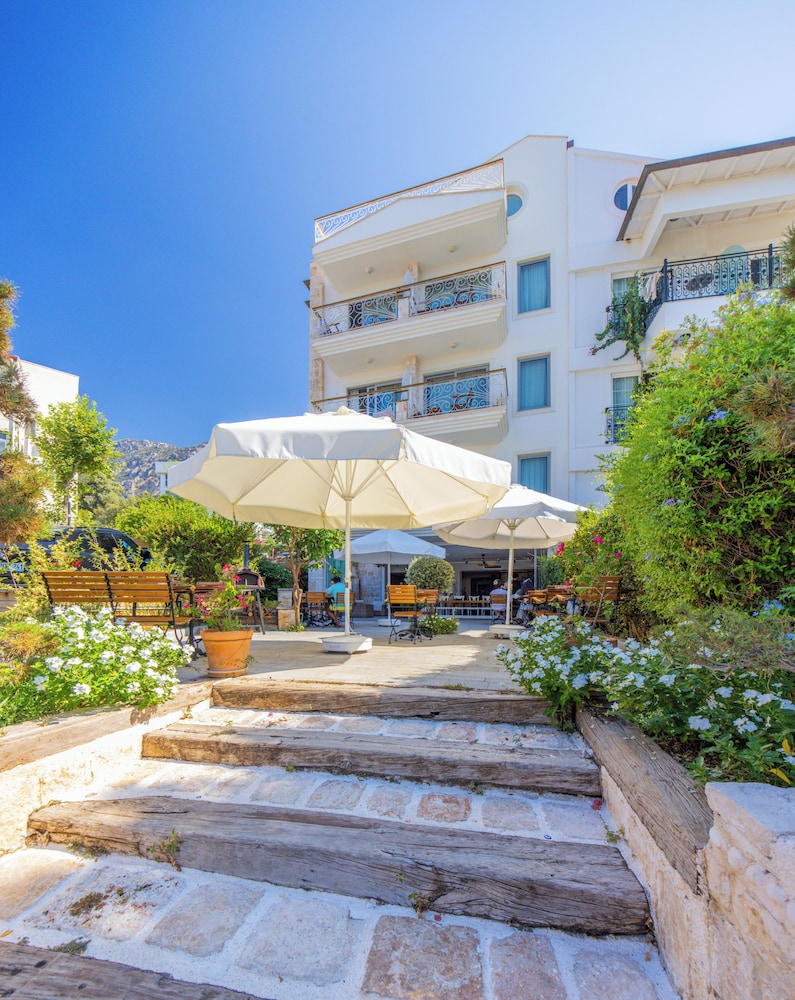Arnna Hotel 59/67