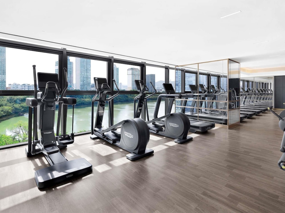 Sofitel Ambassador Seoul Hotel and Serviced Residences 37/71