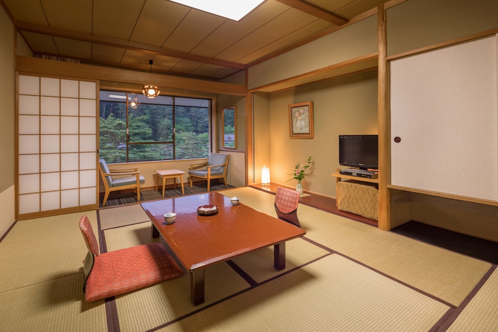 HANAMAKI ONSEN HOTEL KOYOKAN 35/45