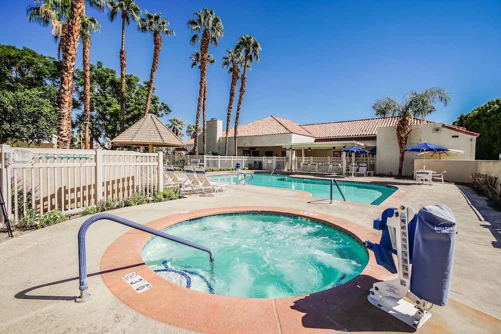Desert Breezes Resort 3/54