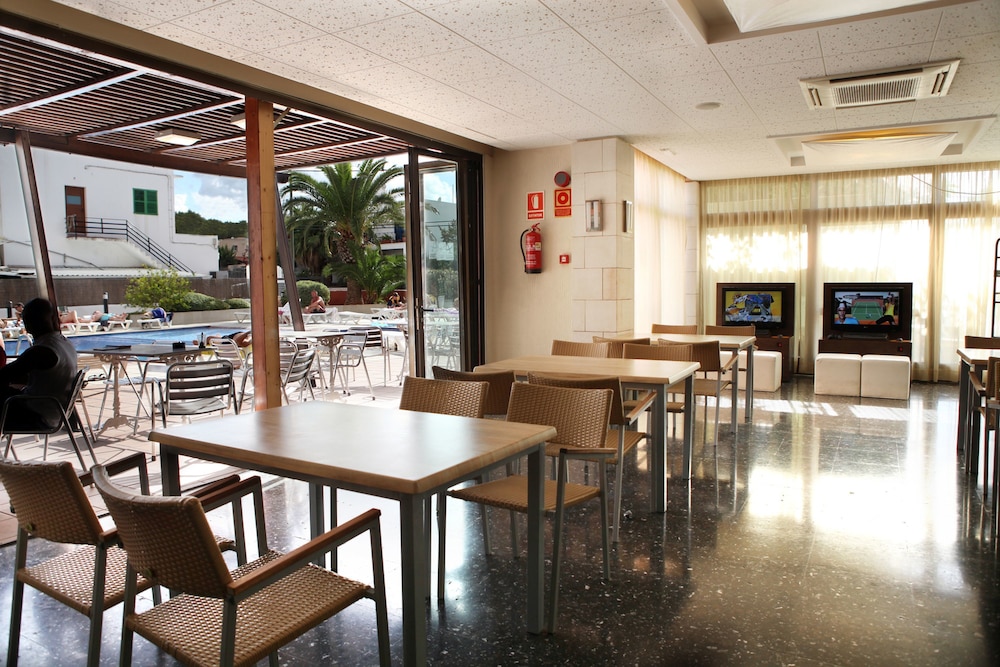 Azuline Hotel S Anfora and Fleming 28/35