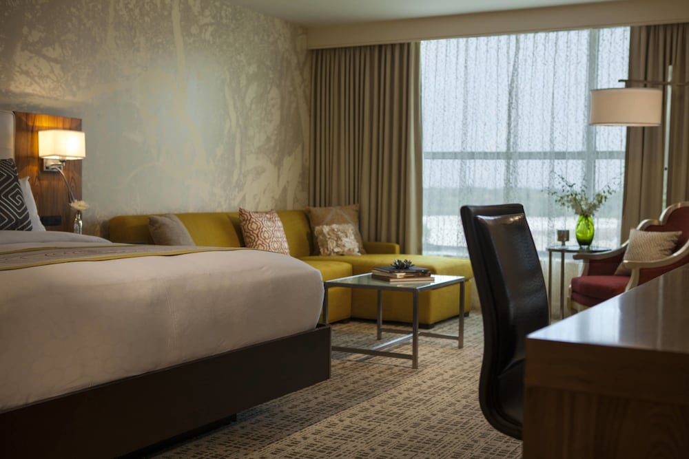 Renaissance Baton Rouge Hotel 7/47