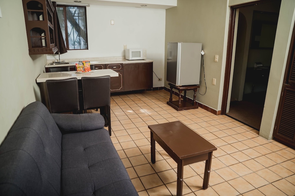 Hotel La Fuente 44/58