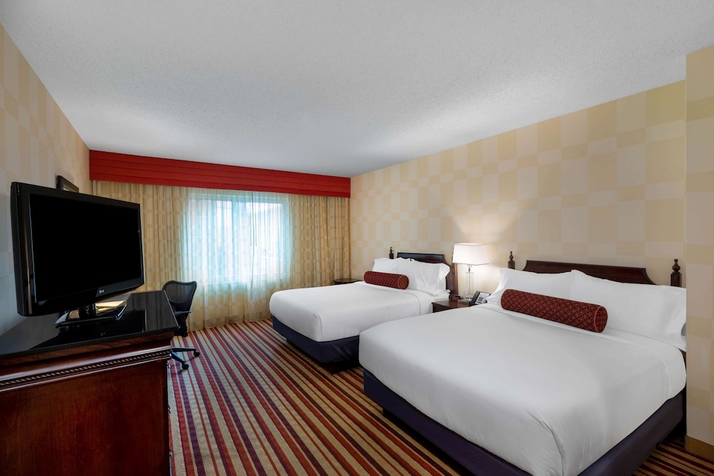 Wyndham Grand Oklahoma City Downtown 12/68