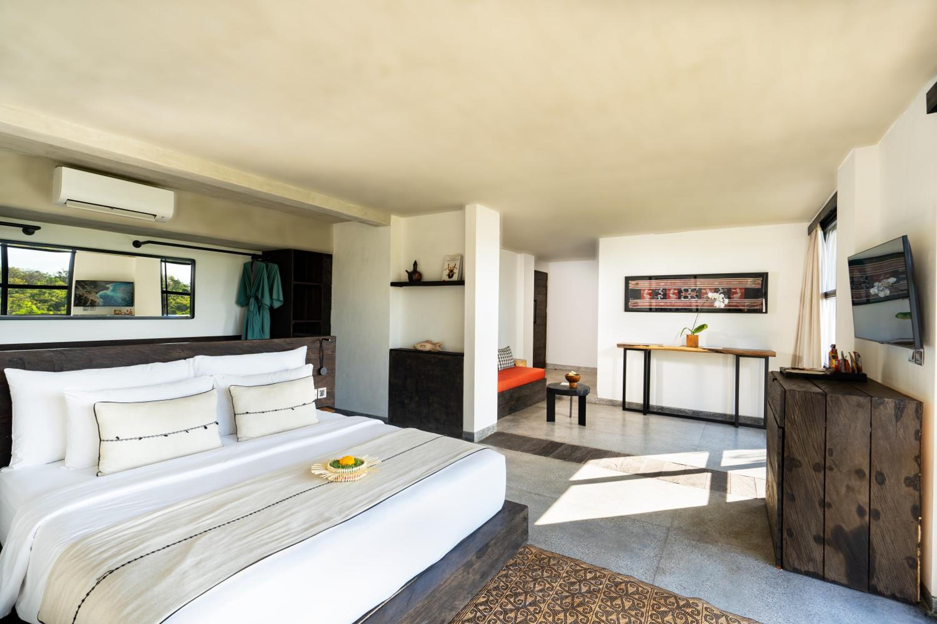 2 Bedrooms, Pool, Suite, Villa, King and Twin Beds, Hot Tub