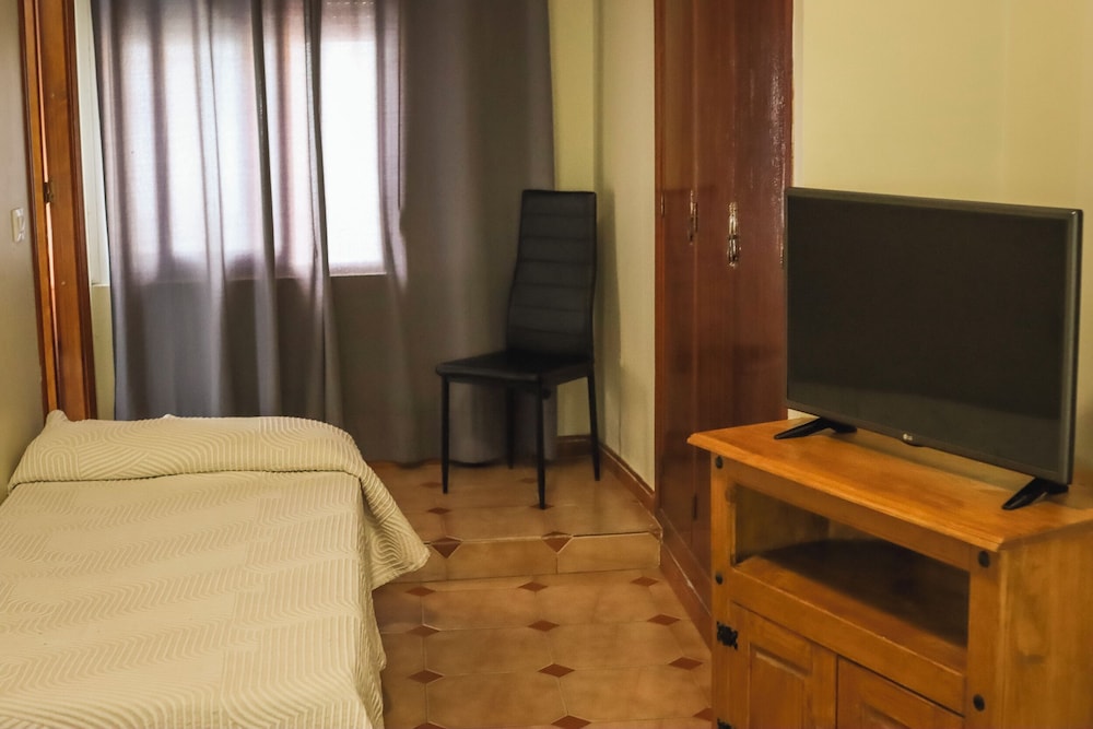 hostal paris