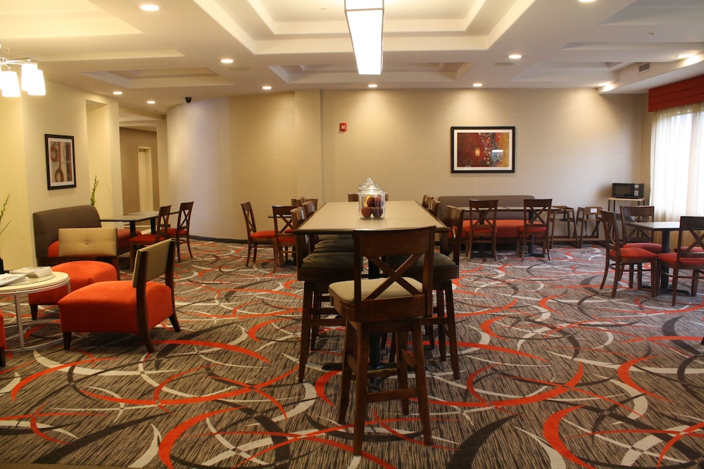 Holiday Inn Express Bradford 44/50