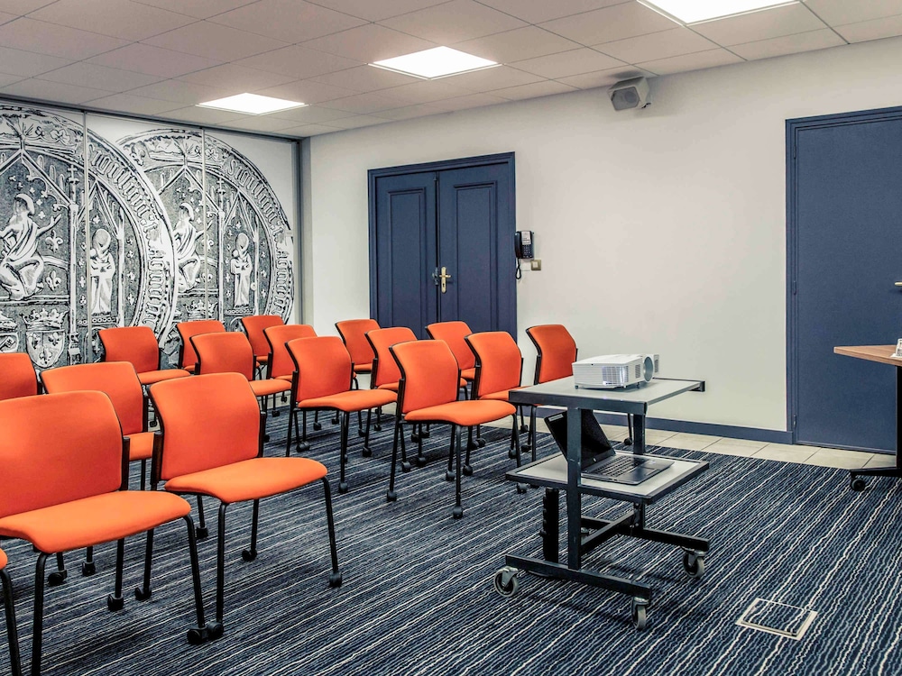 Hotel de Bourbon Mercure Bourges 37/47