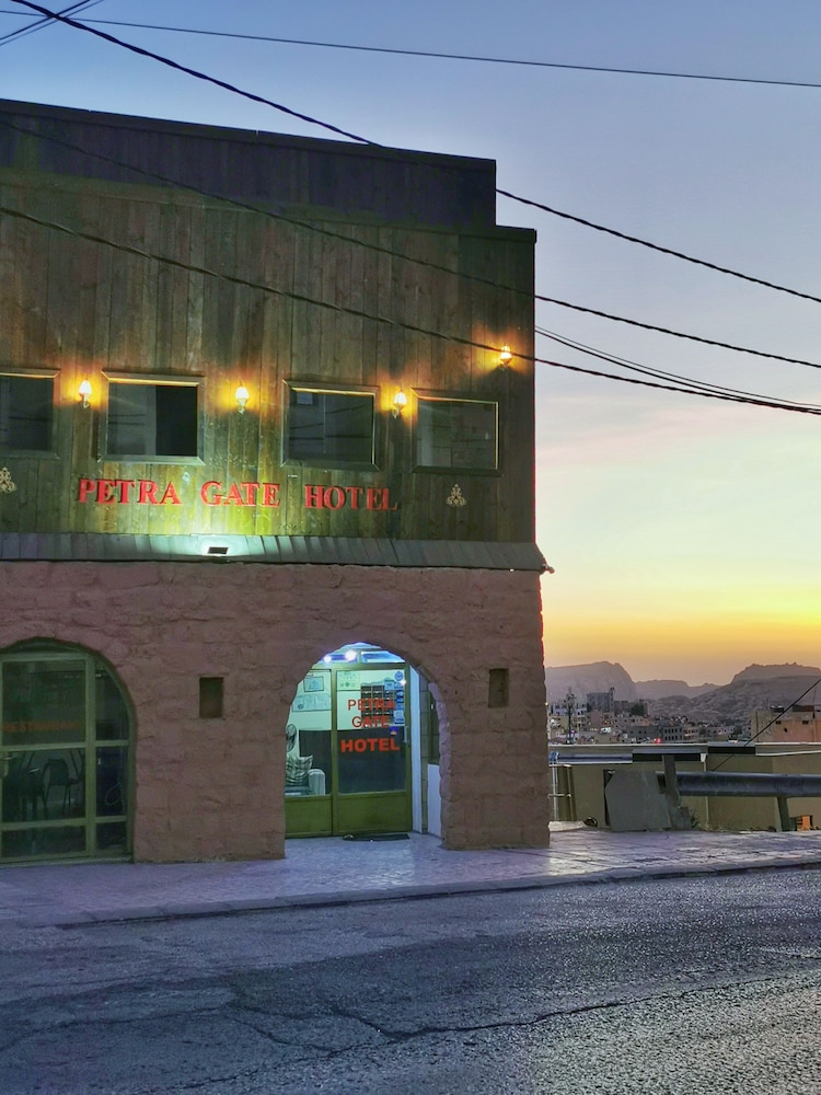 Petra Gate Hotel 1/50