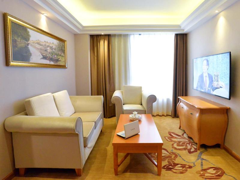 Vienna Hotel (Shantou Chaoyang Mianxi Road) 24/30