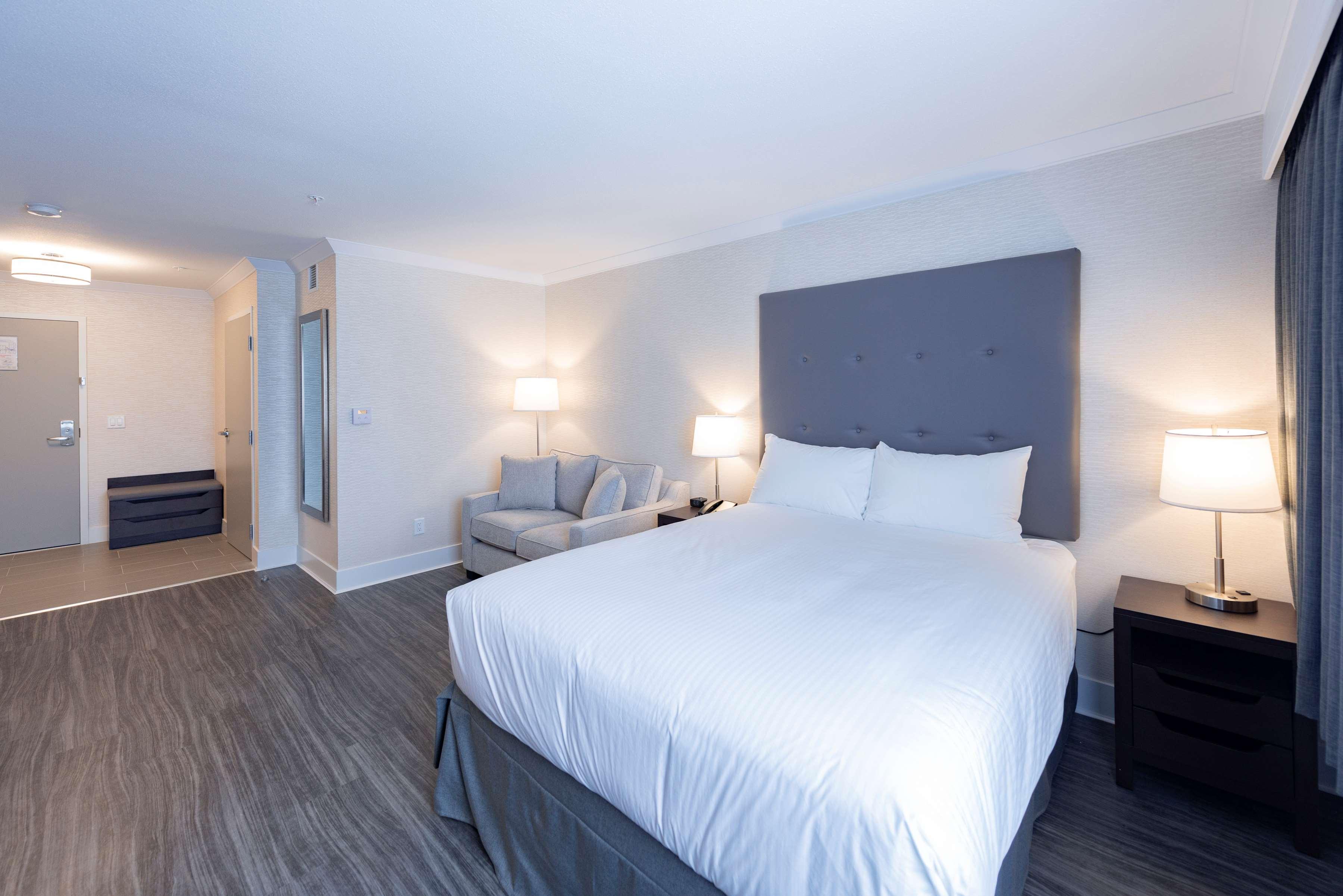 Room, Queen Bed, Accessible