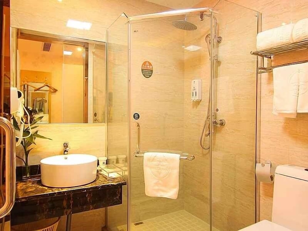 GREENTREE INTERNATIONAL COMMERCE CITY HOTEL 44/46