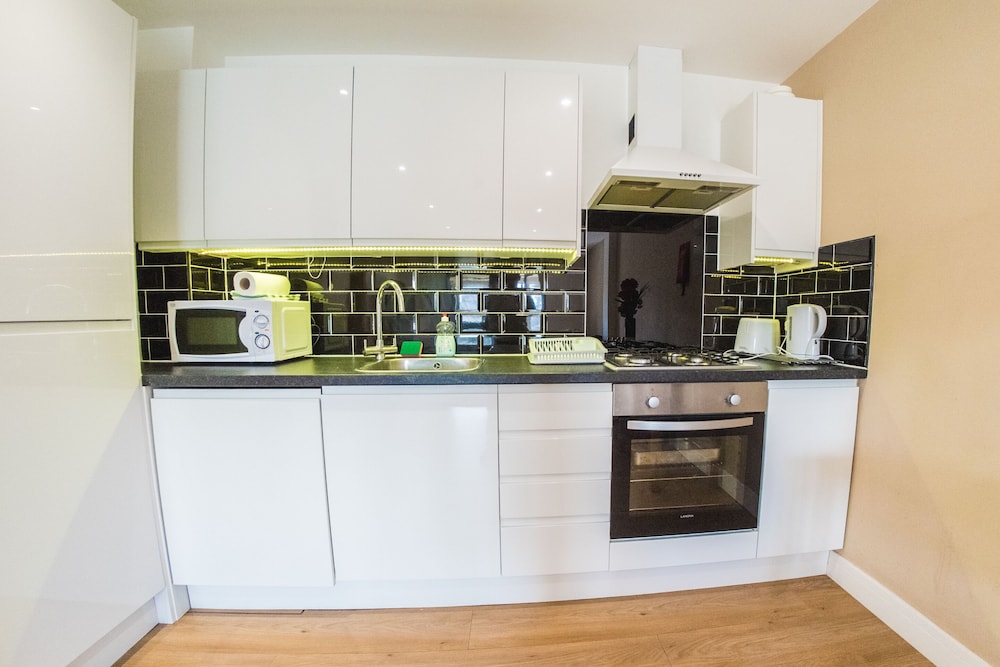 Ilford Tower Apartments 10/45