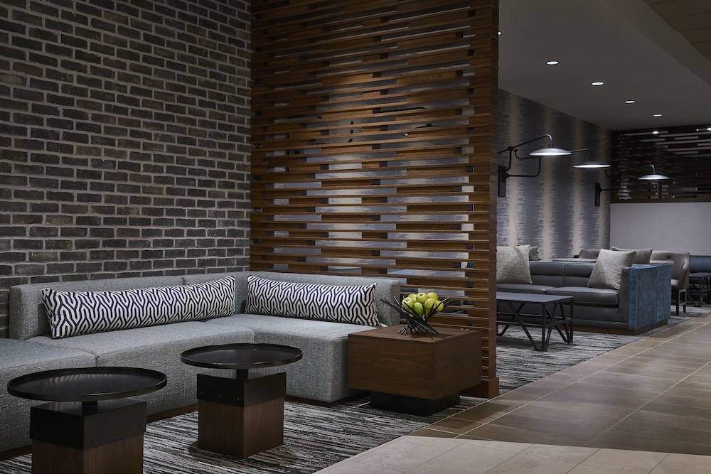 Hyatt Place Wilmington Riverfront 44/66
