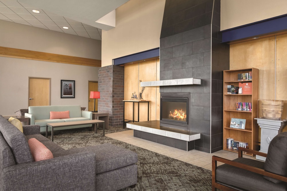 Country Inn & Suites By Radisson Fergus Falls Mn 24/41
