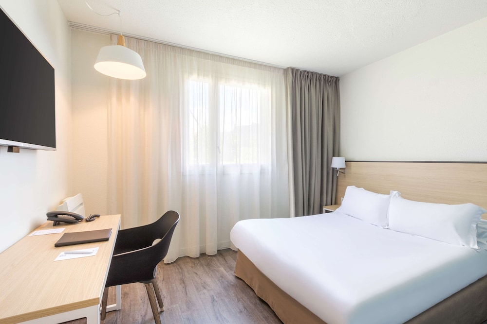 غرفة سوبيريور بسرير مزدوج وسرير فردي، Best Western Armor Park Dinan 4/5