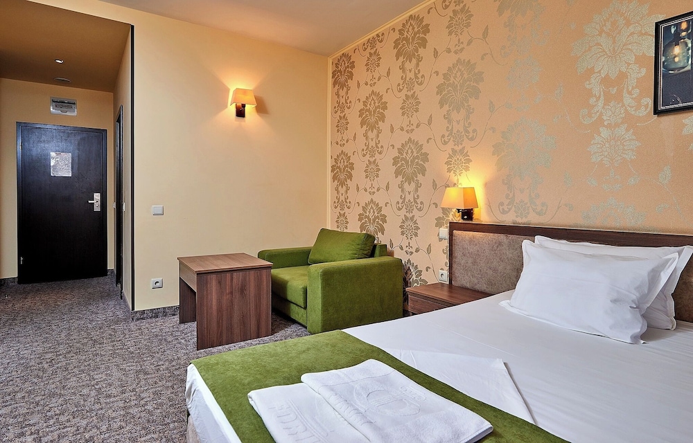 Hotel Forum 15/50
