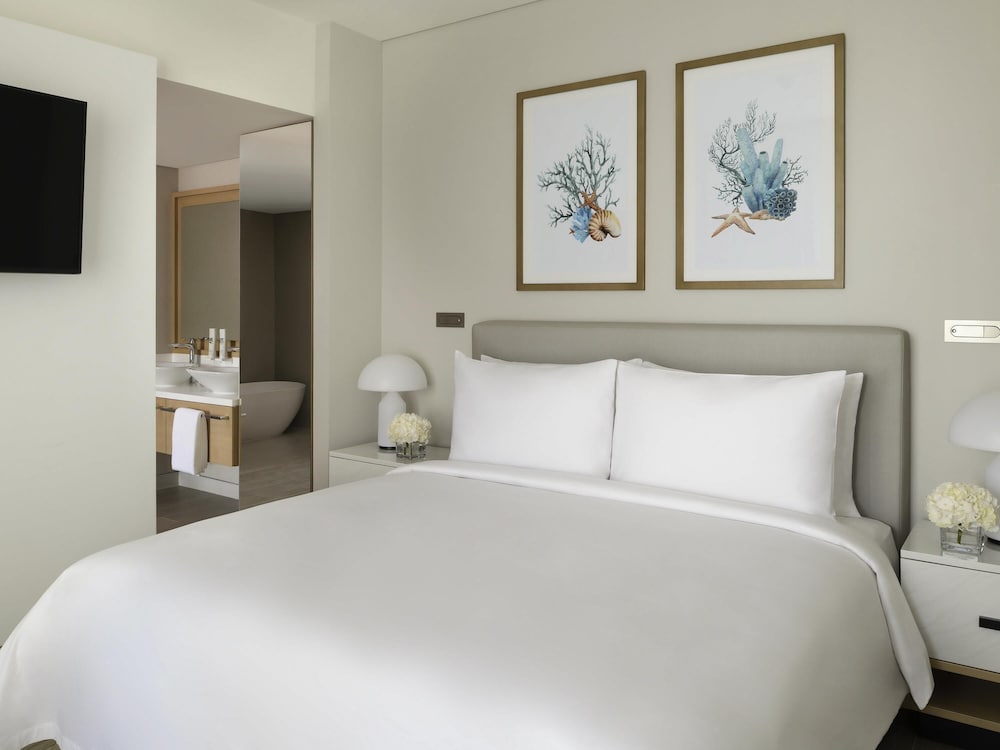 AL MARJAN, SUITE, BEACH FRONT, PRIVATE POOL