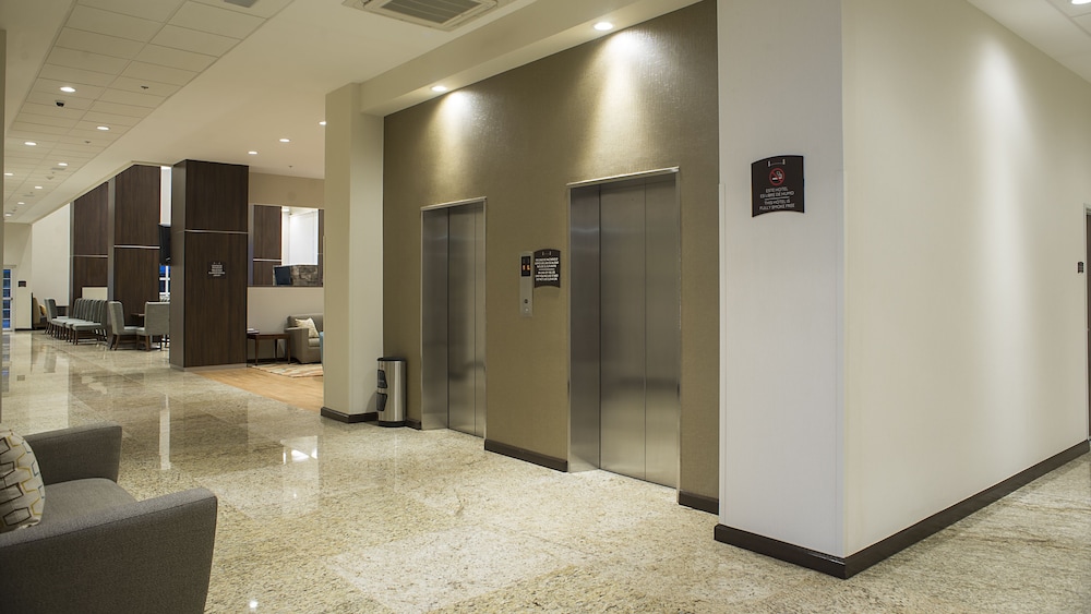Staybridge Suites Puebla 8/63