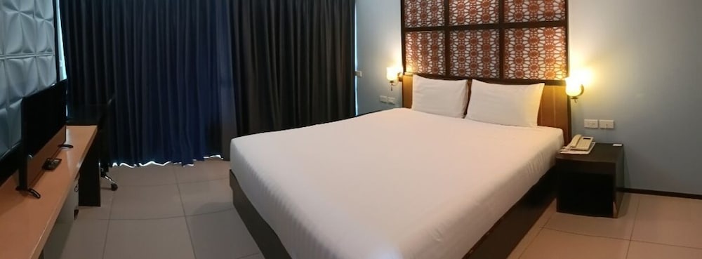 Phuket Chinoinn Hotel 27/65