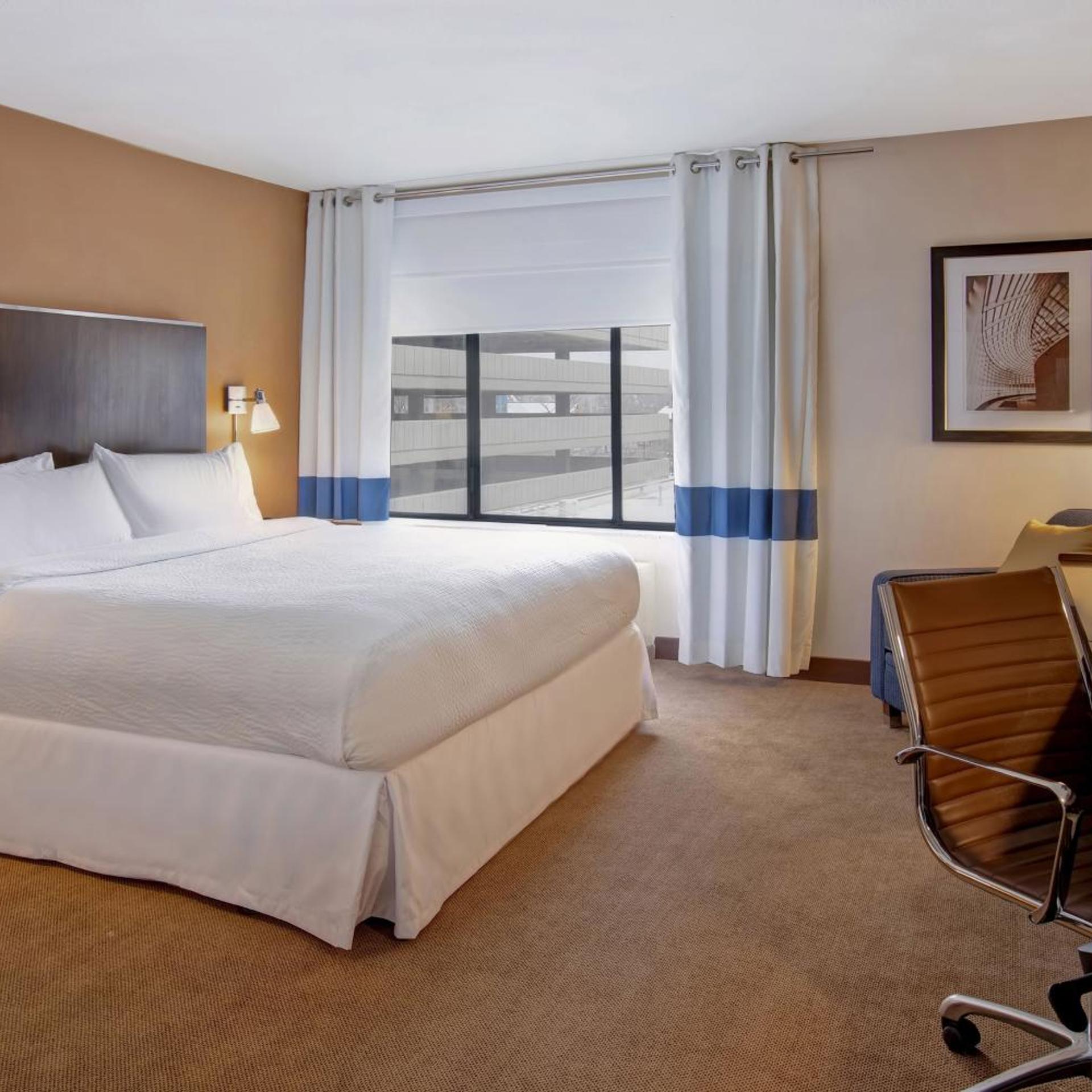Guest Room, King Bed, Balcony