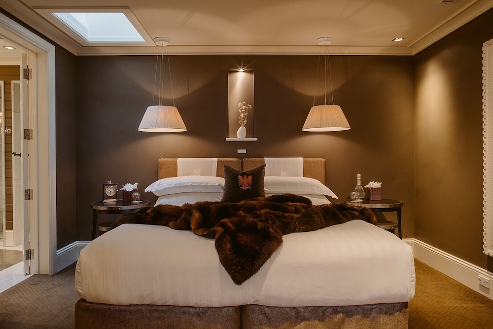 Heritage, Suite