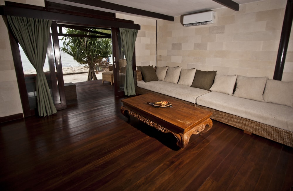 Meno Mojo Beach Resort 34/43