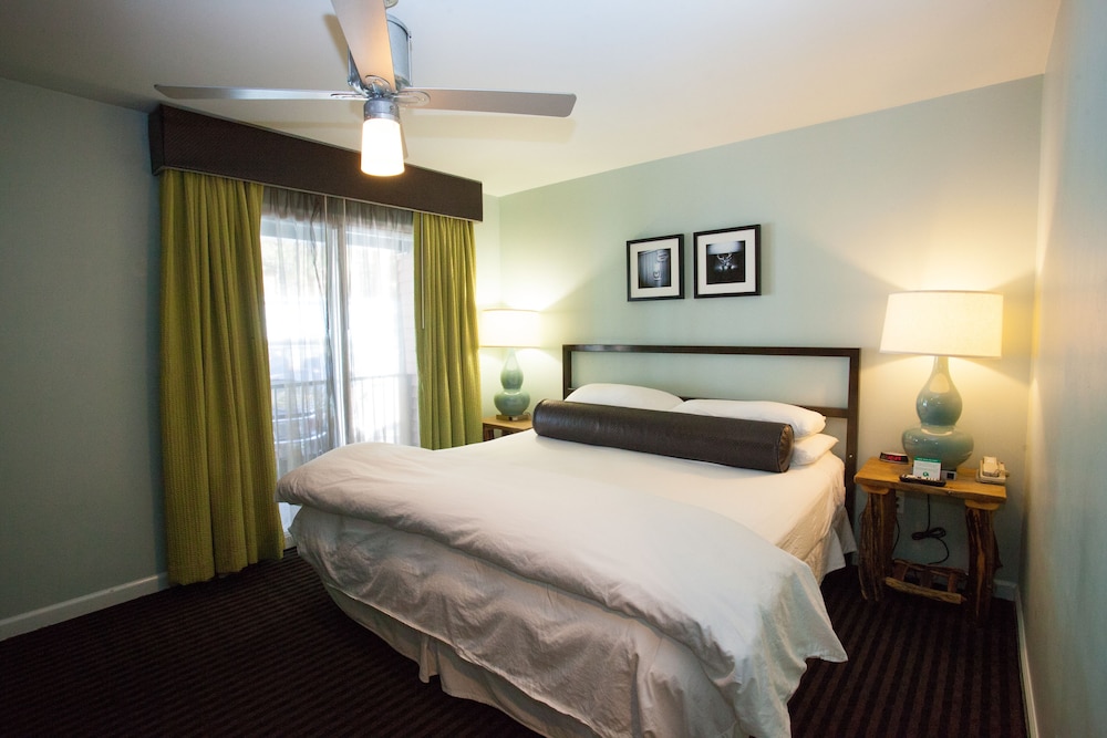 3 Peaks Resort Beach Club 15/50
