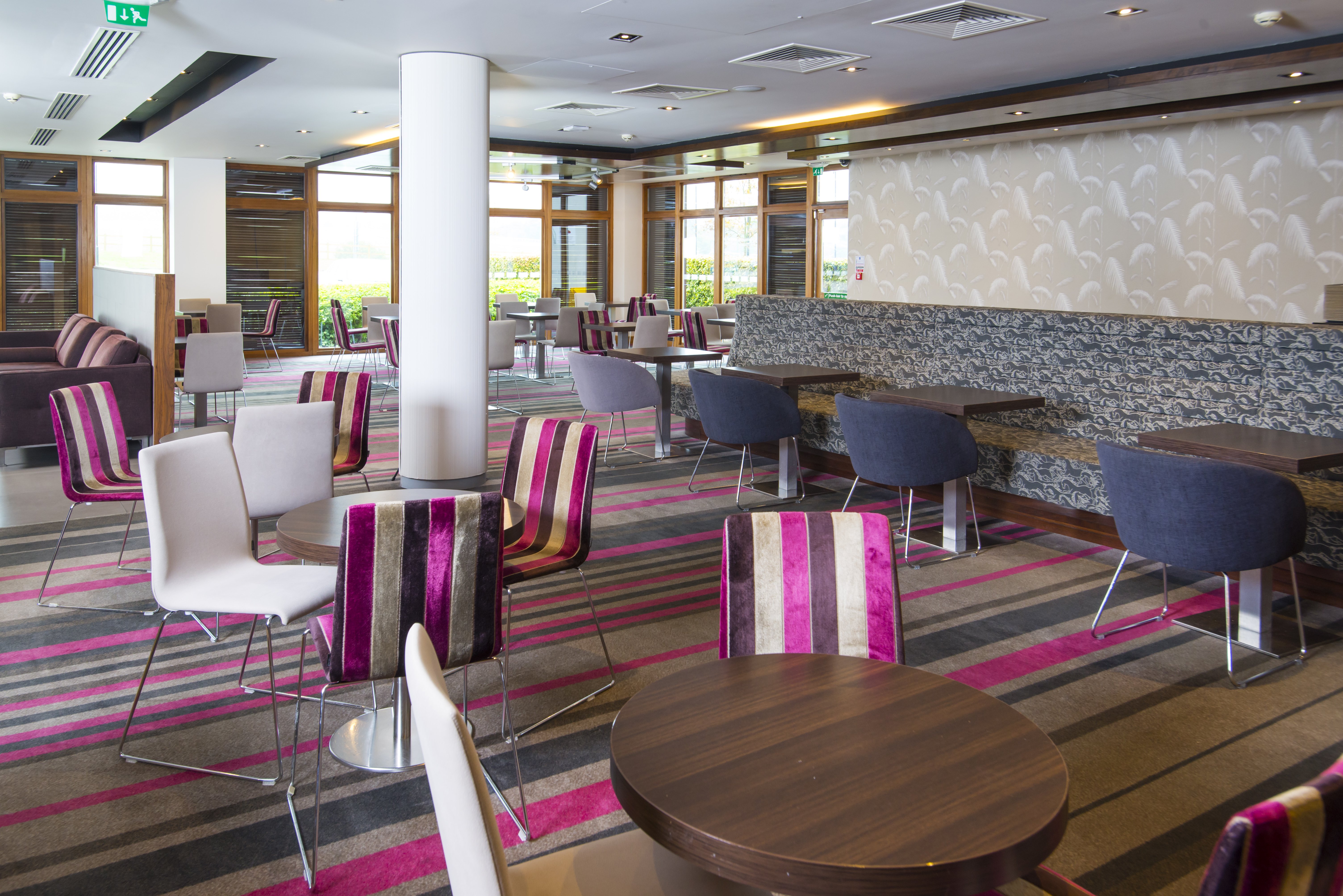Holiday Inn Express London Epsom Downs 48/69