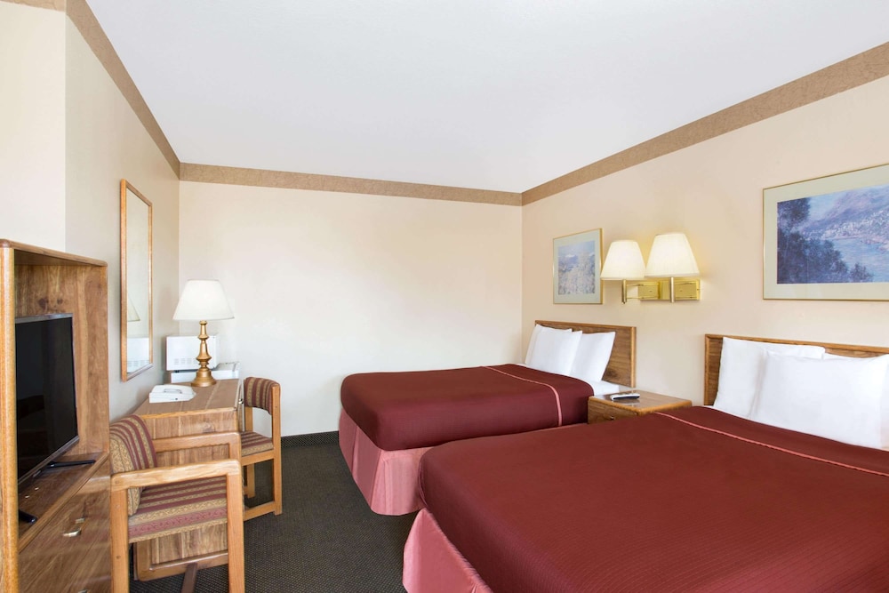 Howard Johnson By Wyndham Brigham City 9/16
