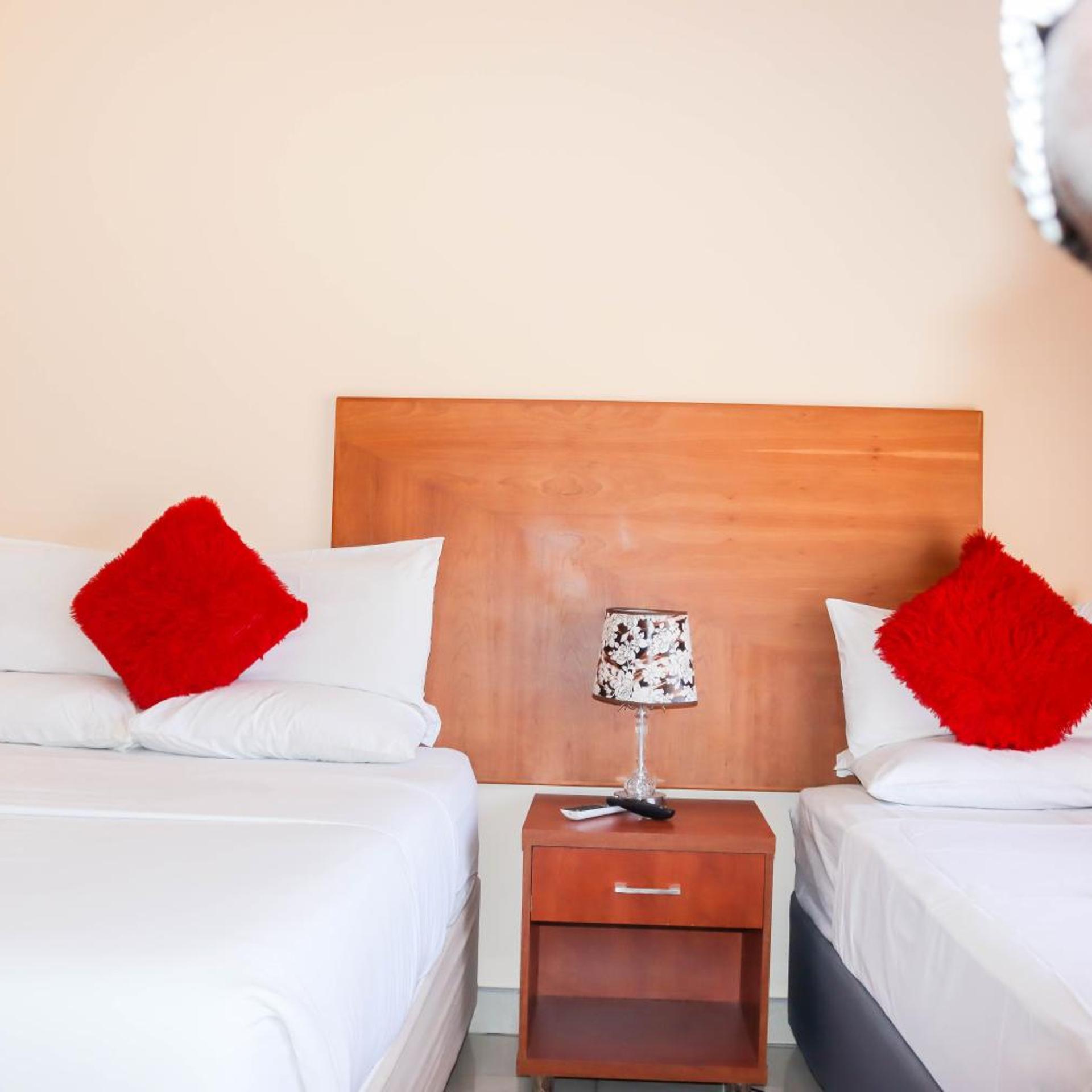 Meet Mekaar Resorts - Nquthu Hotel 5/34