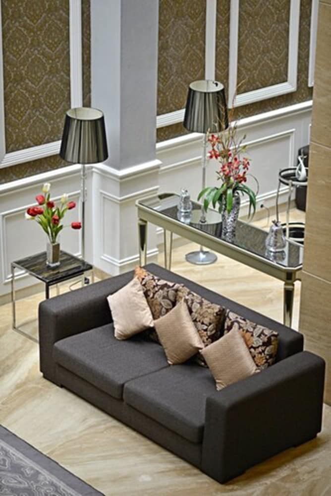 Travello Hotel Bandung 35/60