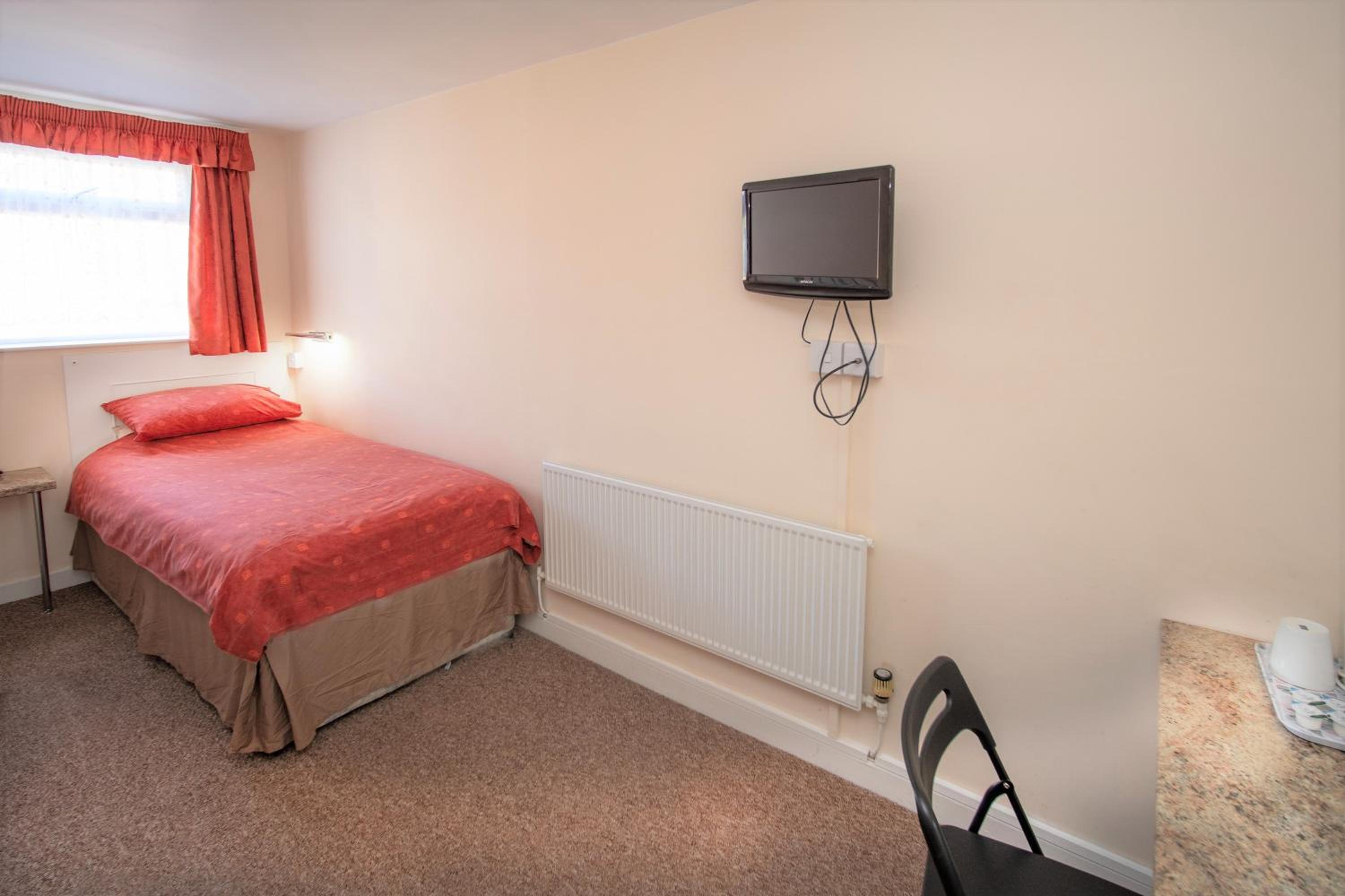 Rollason Wood Hotel 10/15