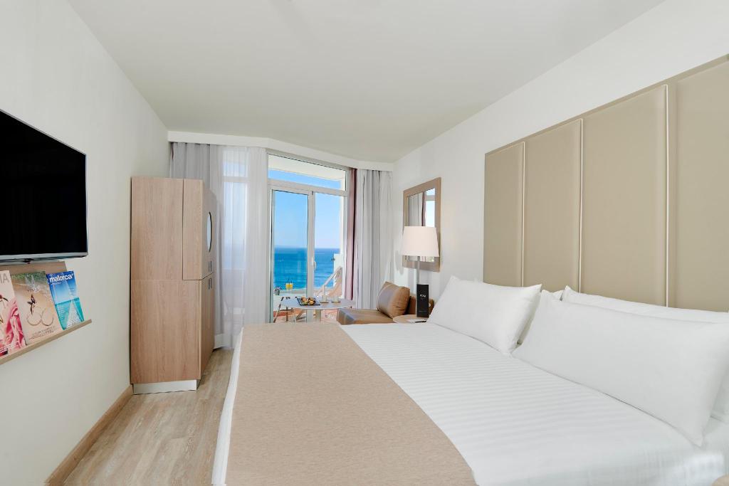 Connecting, Melia, Double Bed, Sea Front