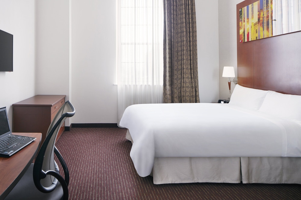 Club Quarters Hotel In Philadelphia 12/44