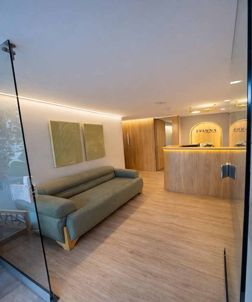Amoblados Ivanna 24/51