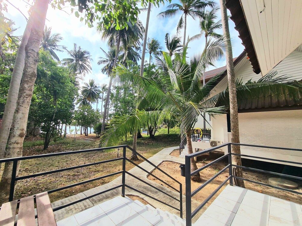 ASTROCOCO beach resort by Coconut Beach 29/42
