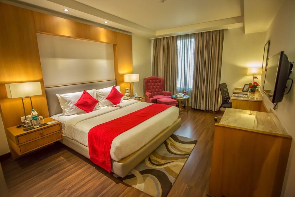 Sarovar Portico 9/50